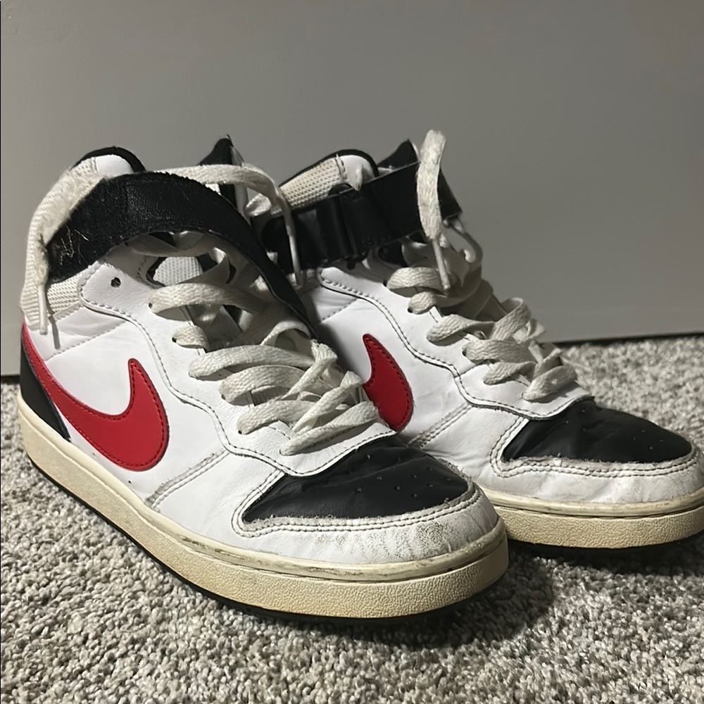 Nike High-Tops - Picture 5 of 5